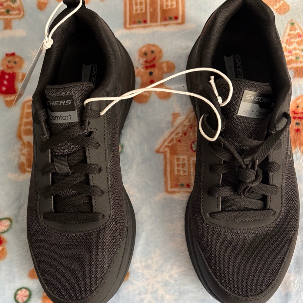 ❤️Skechers Men's Black Athletic Slip-On Lace Trainer NWT
Arch Comfort Size 8 - Picture 2 of 7